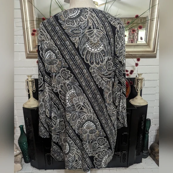 🔥Ruby Rd.  Woman  Top/Tunic - Picture 2 of 9